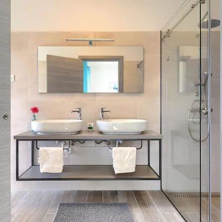 Edi By Interhome Sisan