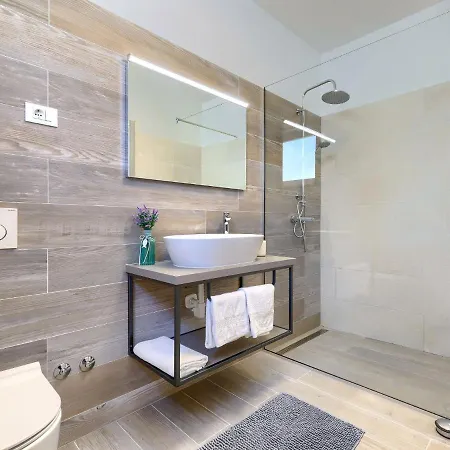 Holiday home Edi By Interhome Sisan