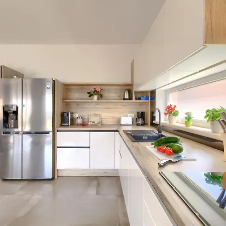 Edi By Interhome *