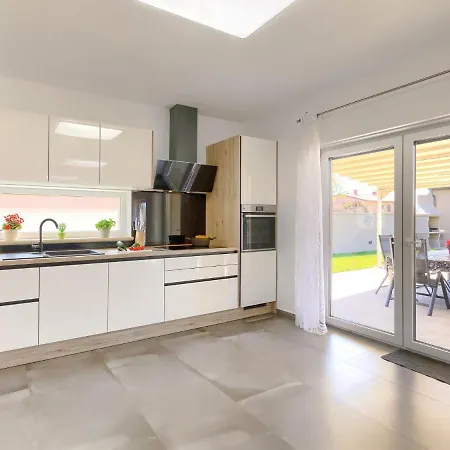 Edi By Interhome בית נופש